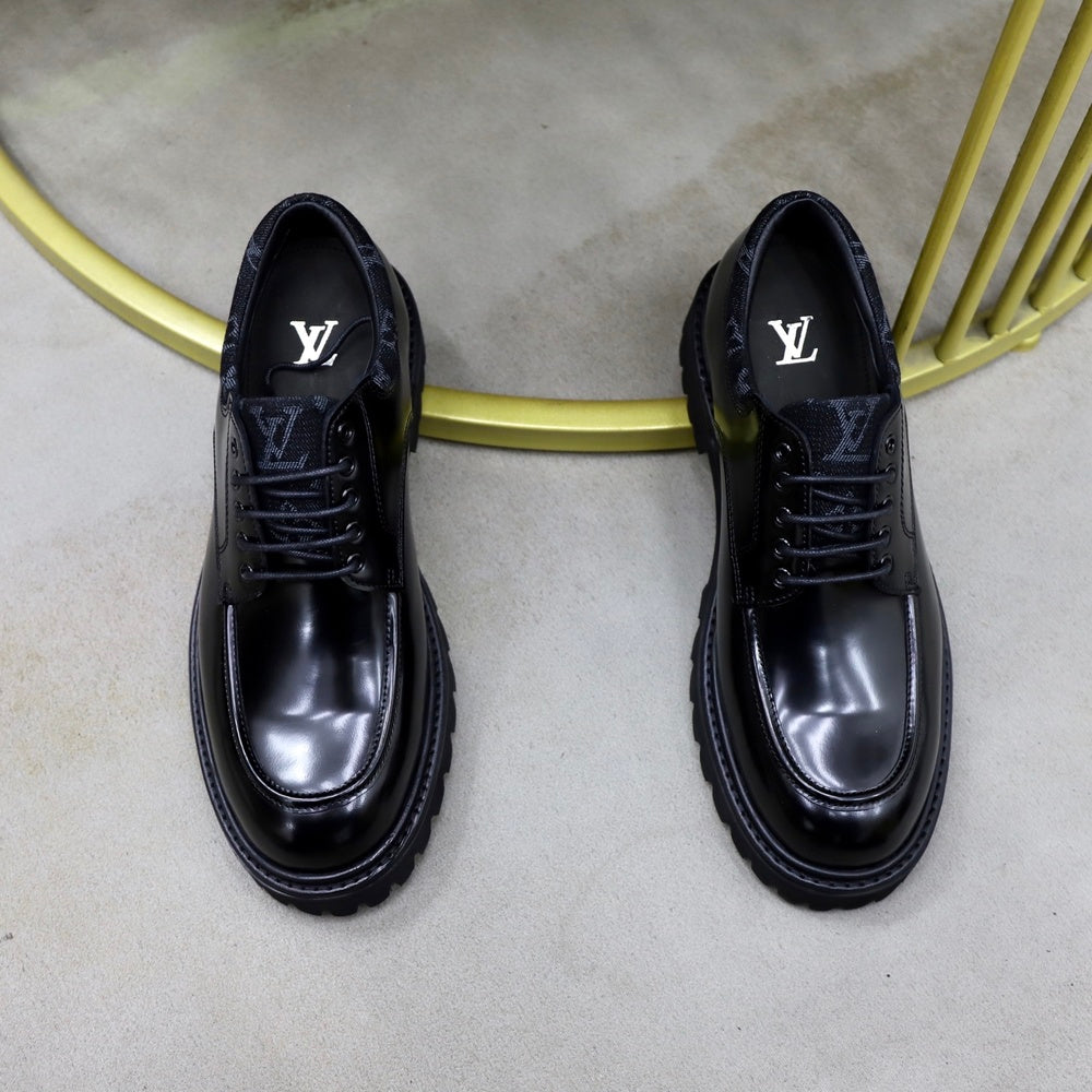 Louis Vuitton Men's Dress Shoes - Style 426192
