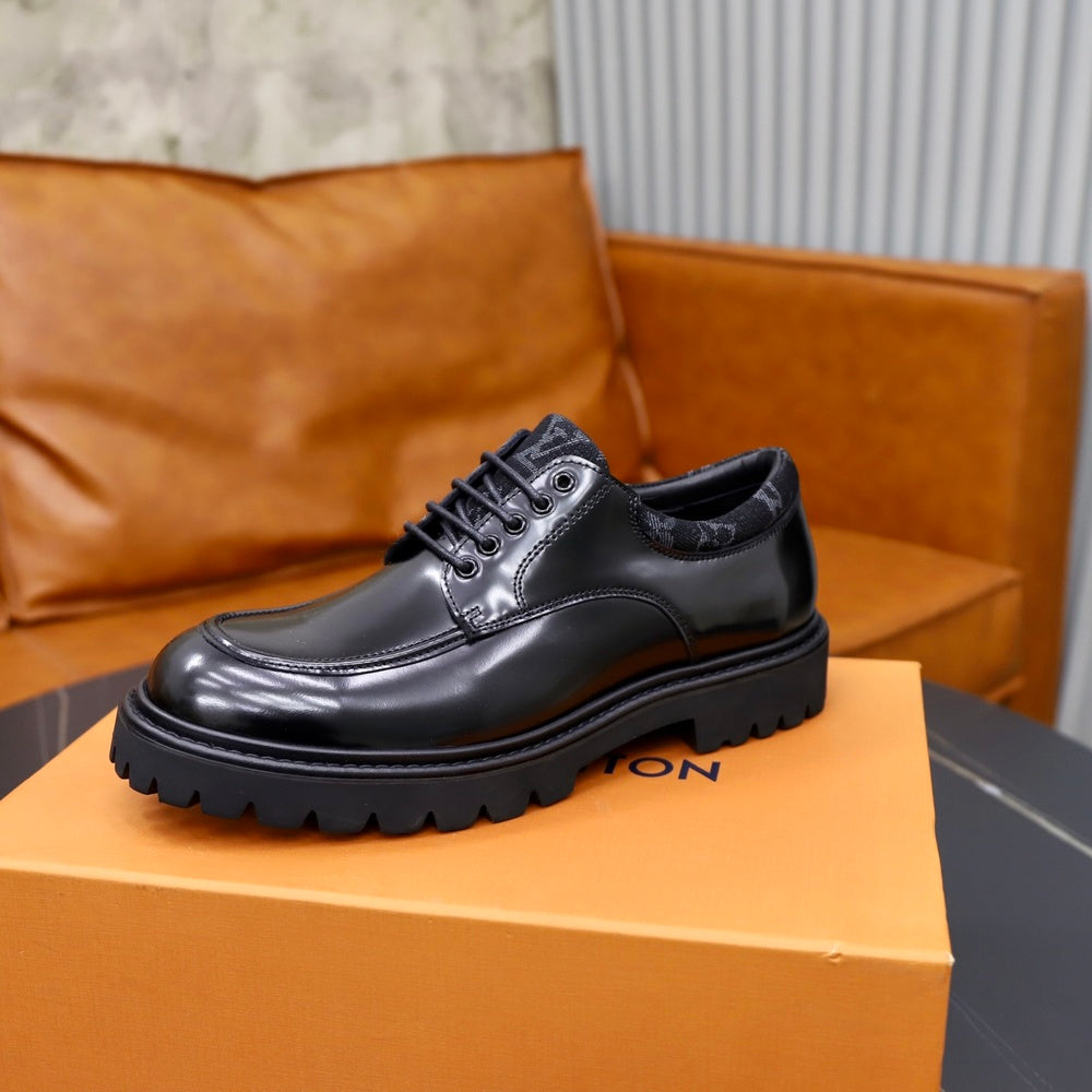 Louis Vuitton Men's Dress Shoes - Style 426192