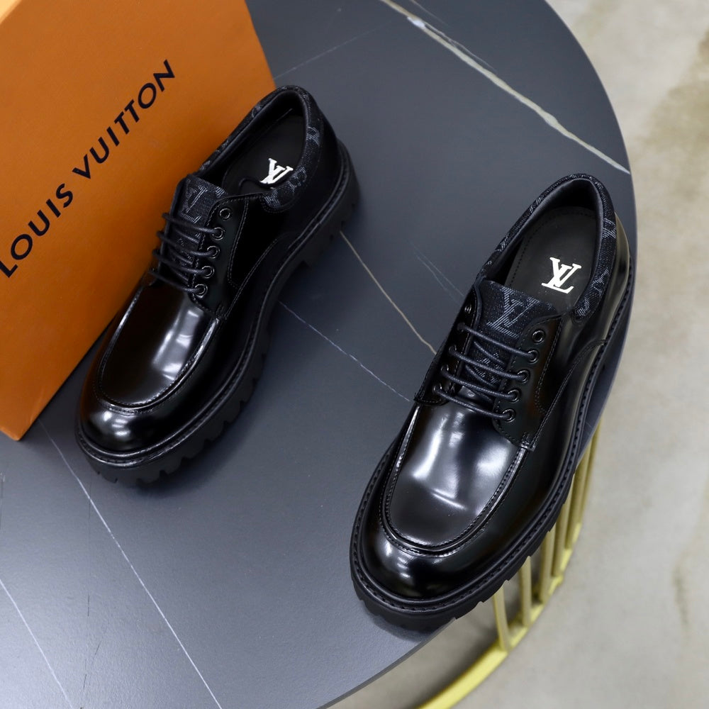 Louis Vuitton Men's Dress Shoes - Style 426192