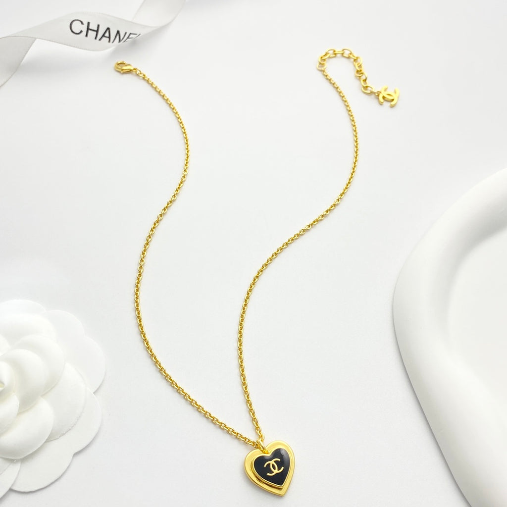 CHANEL Enamel Vintage Necklace