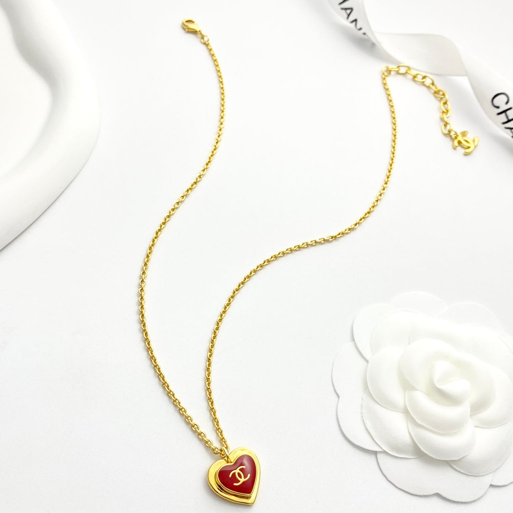 CHANEL P65 Enamel Vintage Necklace