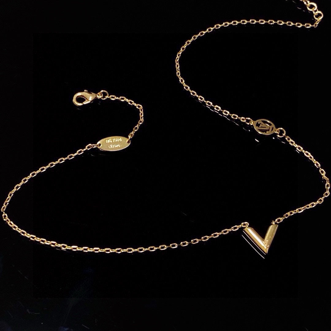 LOUIS VUITTON Necklace