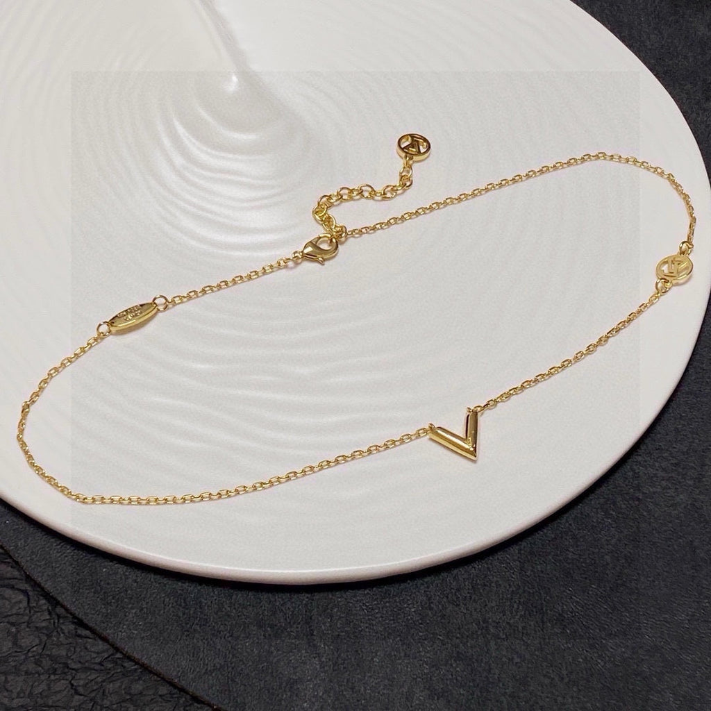 LOUIS VUITTON Necklace