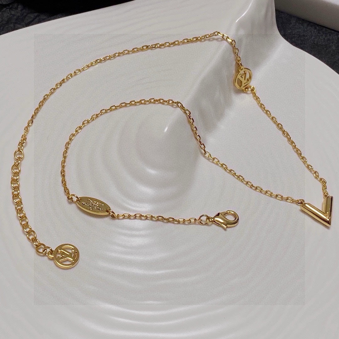 LOUIS VUITTON Necklace