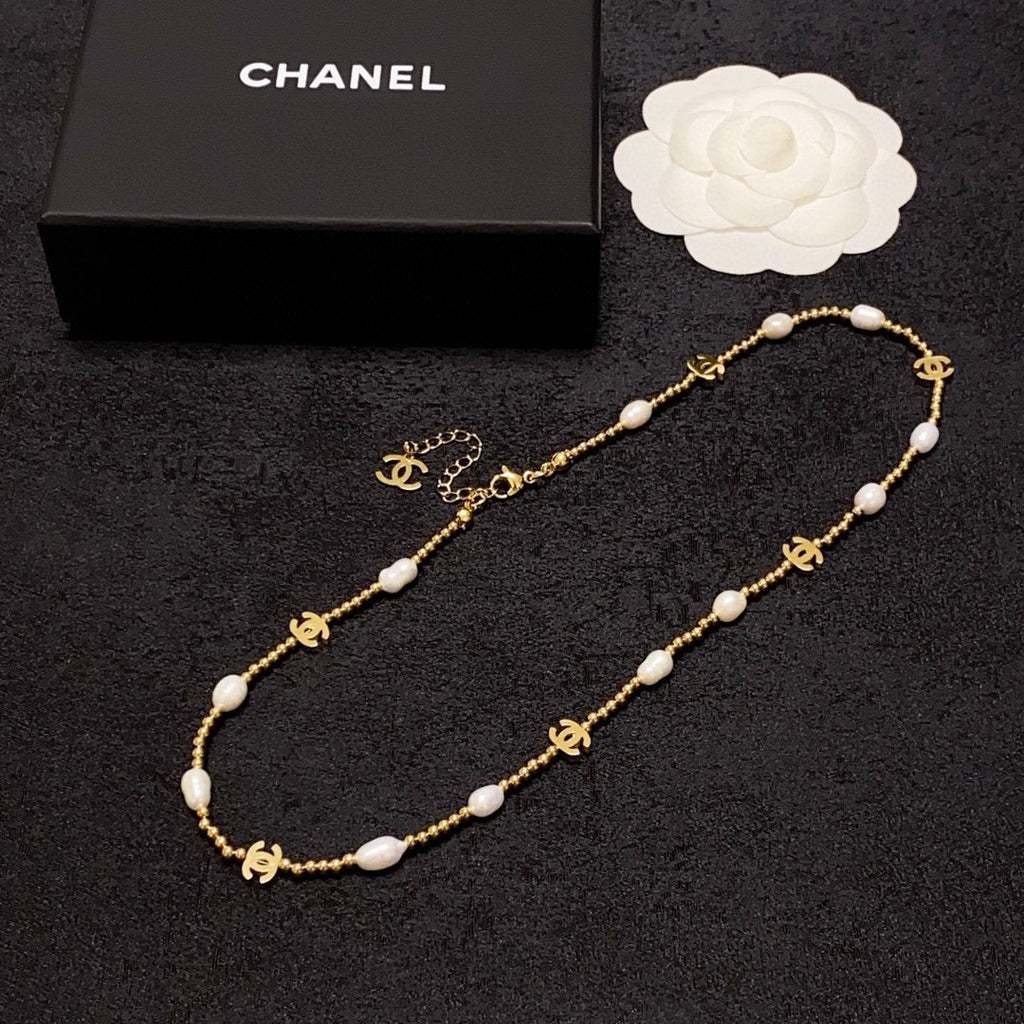 CHANEL Pearl Necklace