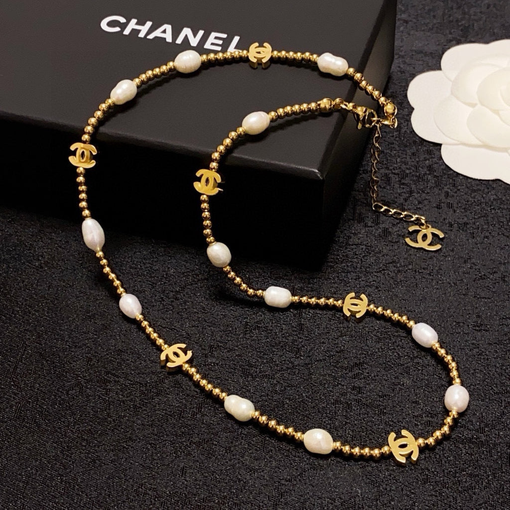 CHANEL Pearl Necklace