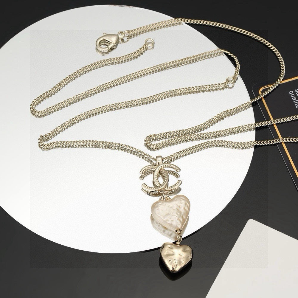 CHANEL Pearl Necklace