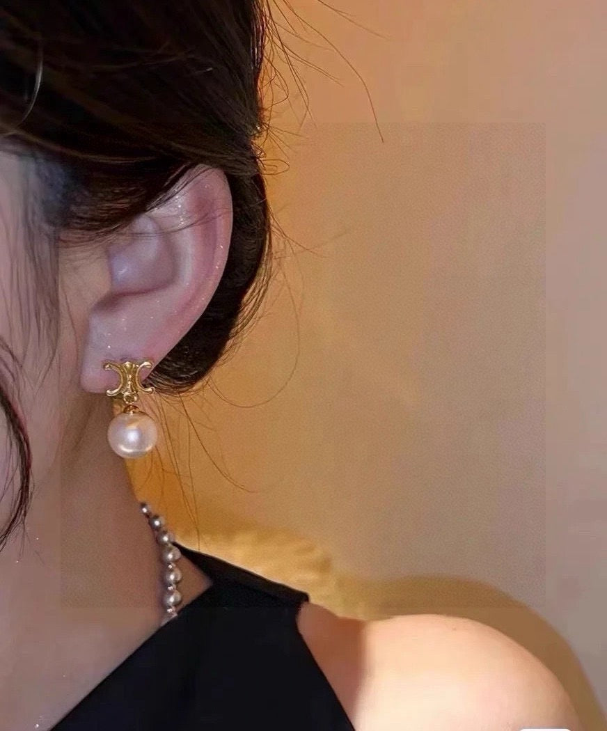 CELINE Pearl Earrings