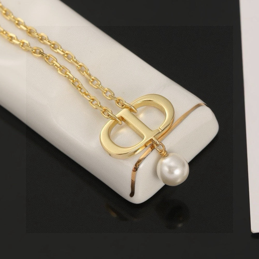 DIOR Pearl Pendant Necklace