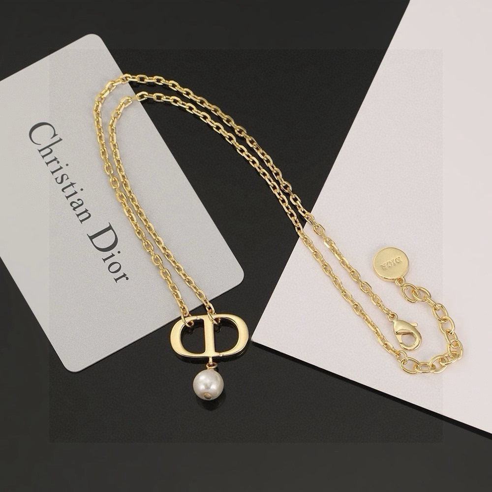 DIOR Pearl Pendant Necklace