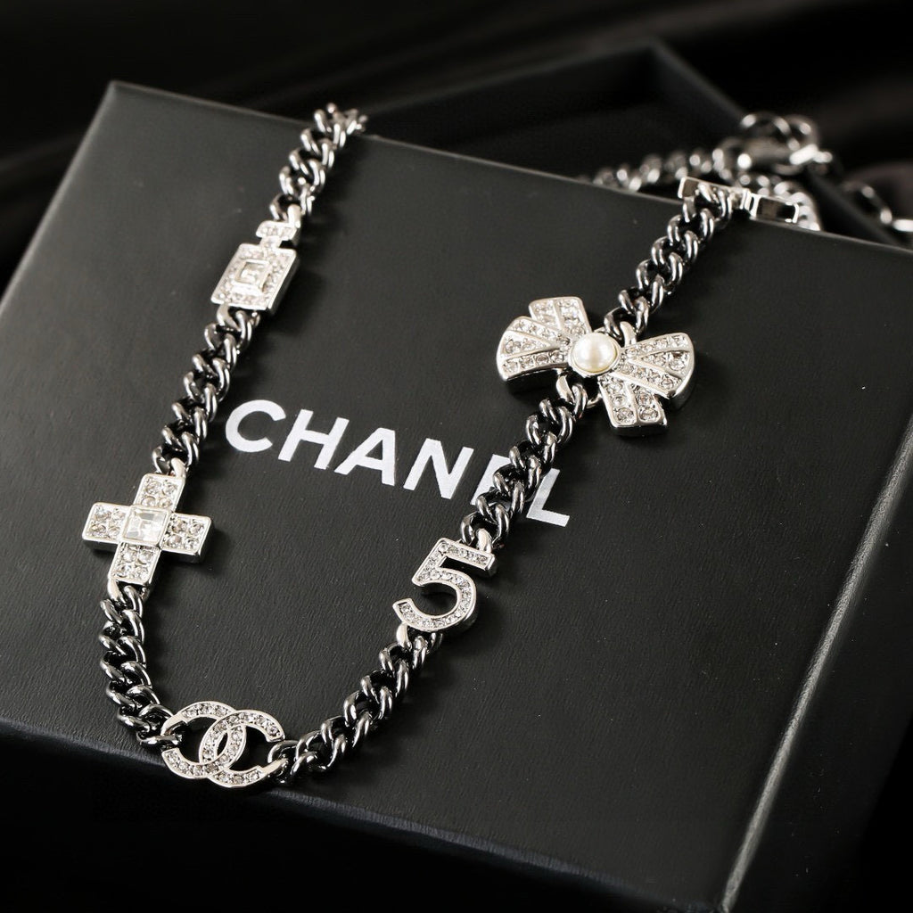 CHANEL P75 Double-C Bow Necklace