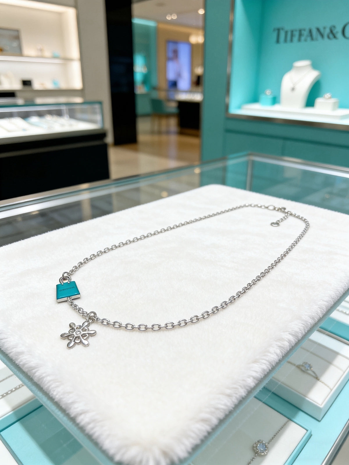 TIFFANY & CO. P85 Vintage Necklace