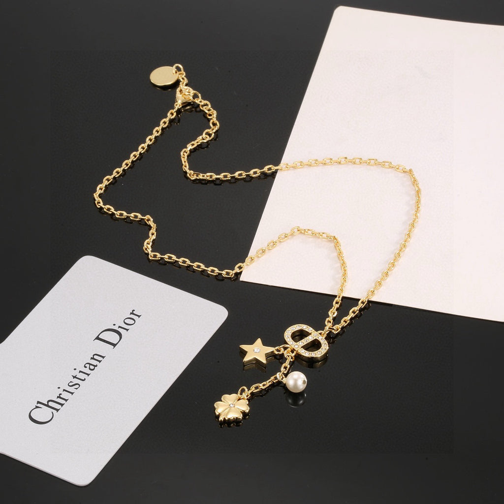 DIOR Four-Leaf Clover Vintage Necklace