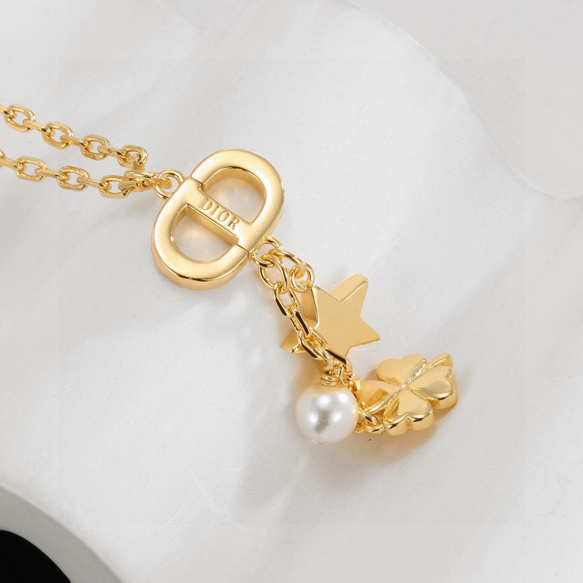 DIOR Four-Leaf Clover Vintage Necklace