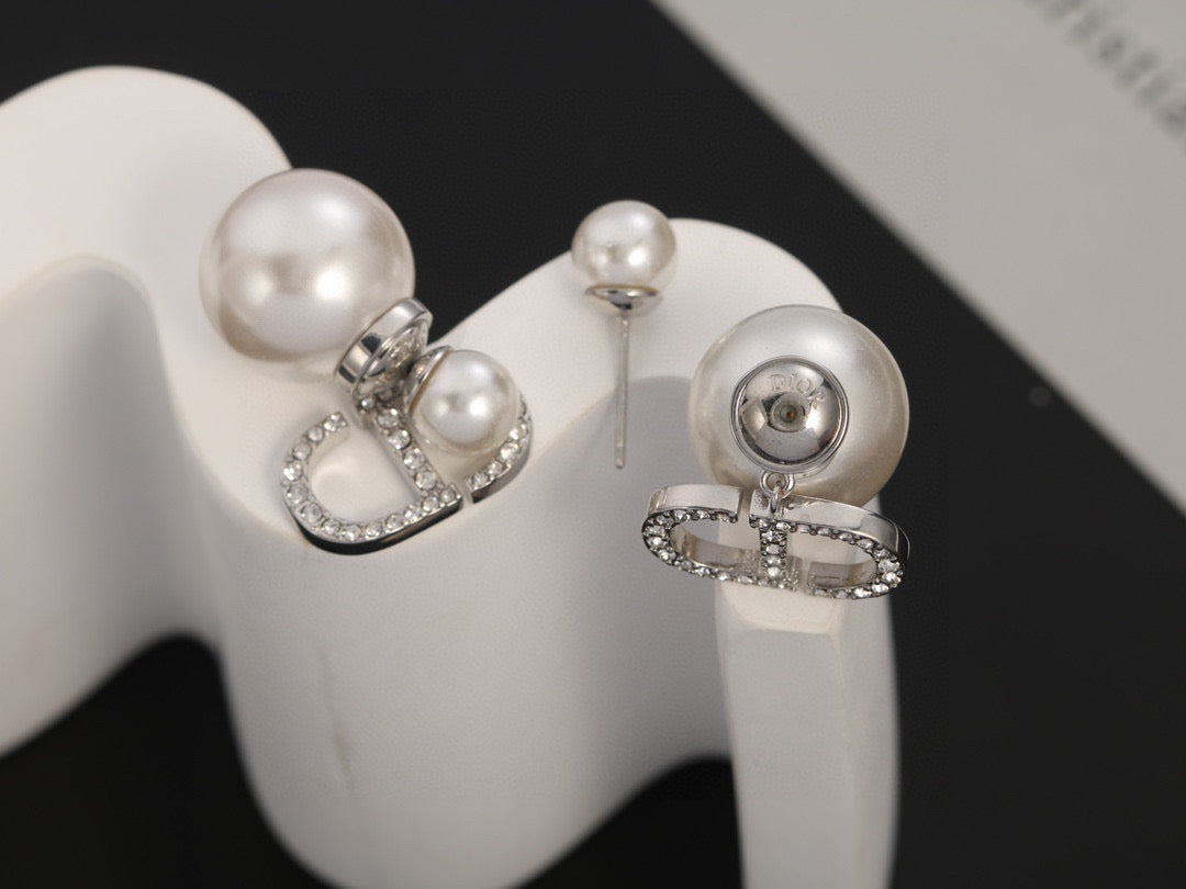DIOR Pearl Earrings