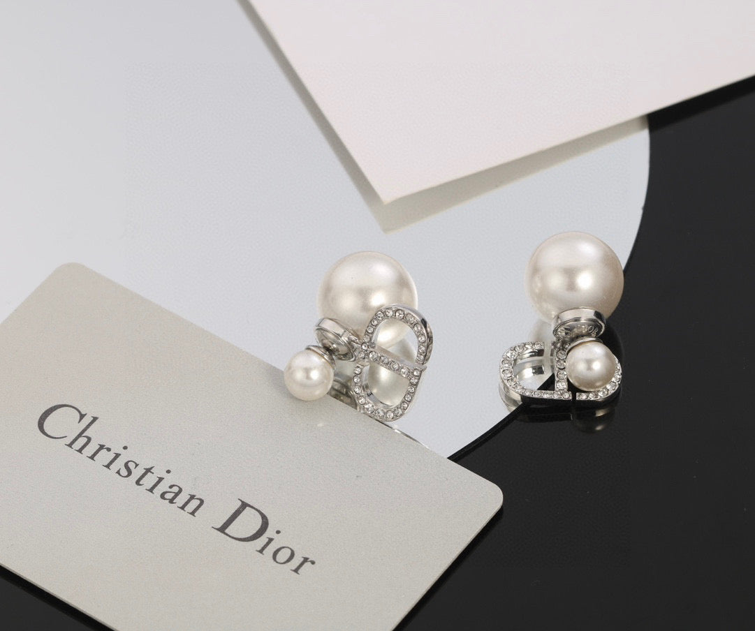 DIOR Pearl Earrings