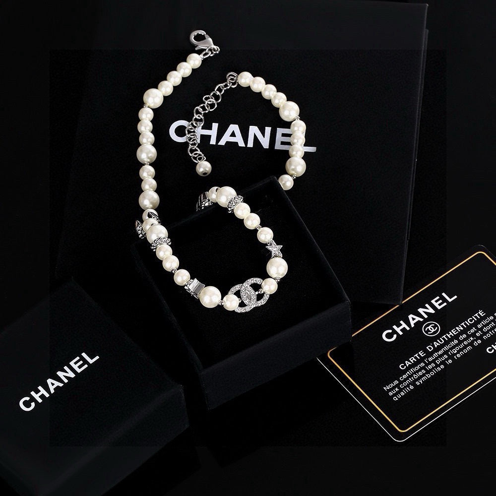 CHANEL Pearl Choker Necklace
