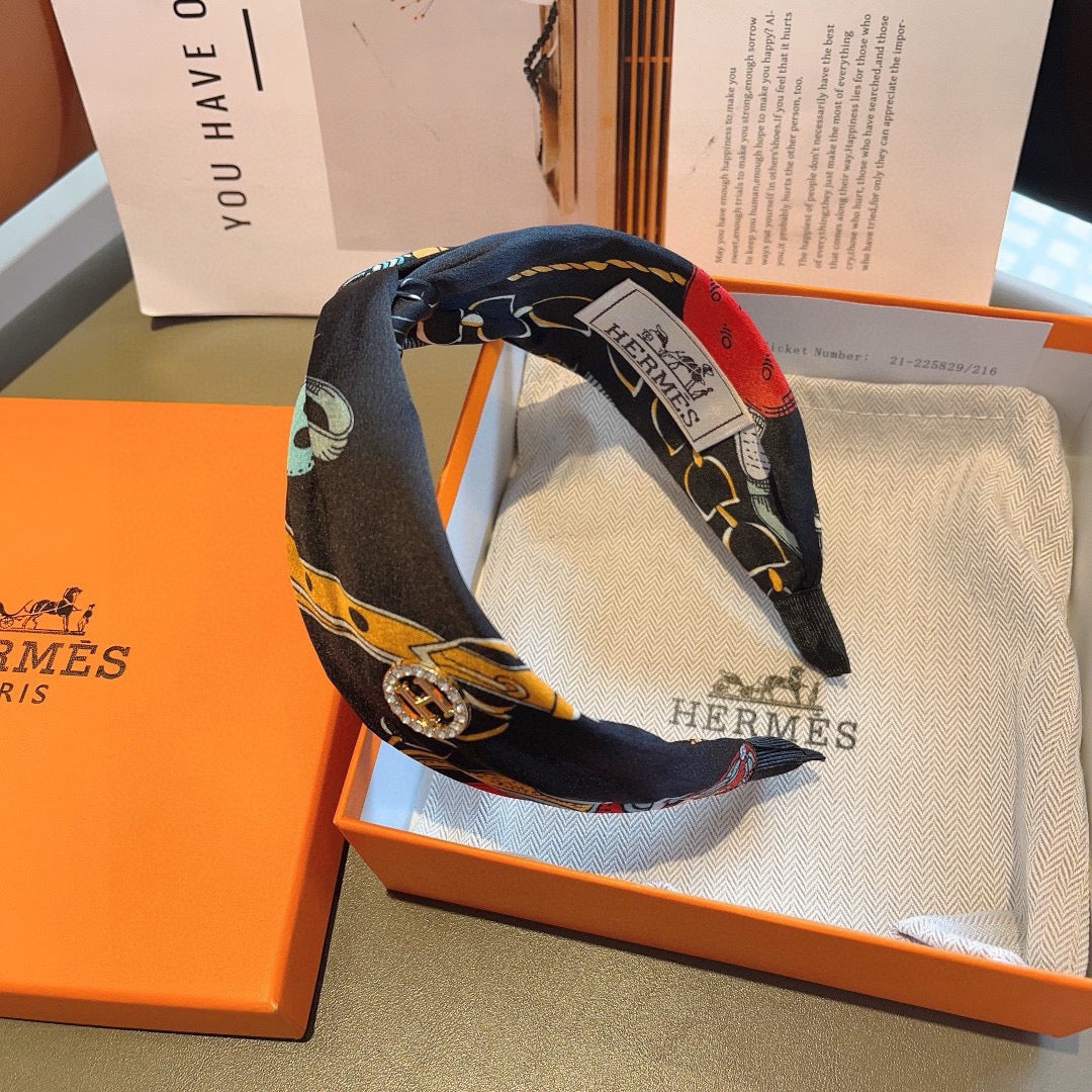 HERMÈS Silk Headband