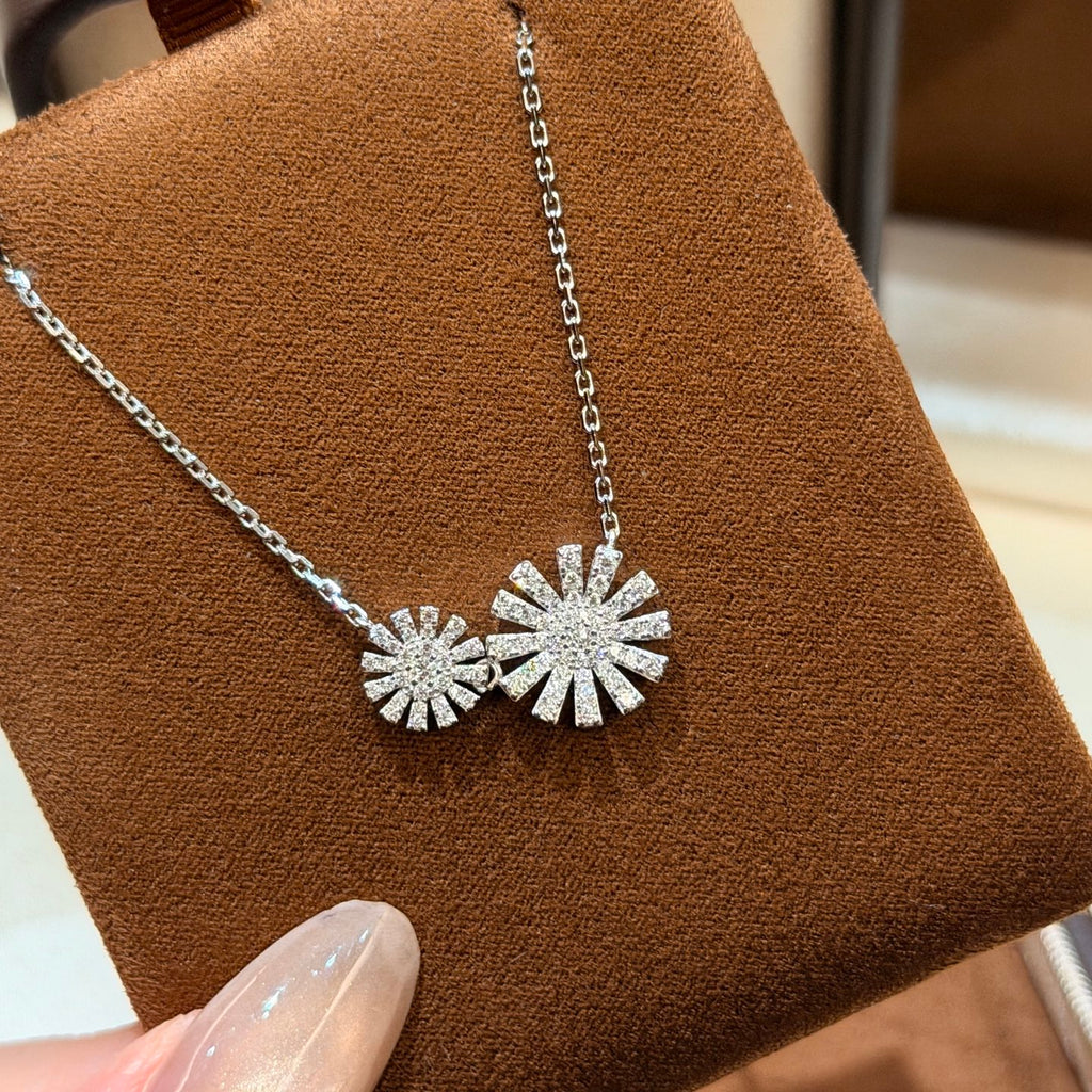 A7473 Crystal Vintage Necklace