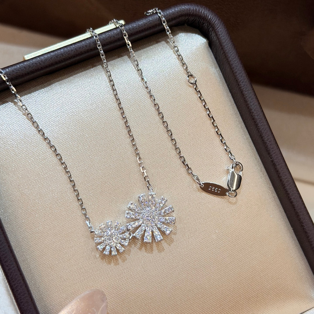 A7473 Crystal Vintage Necklace