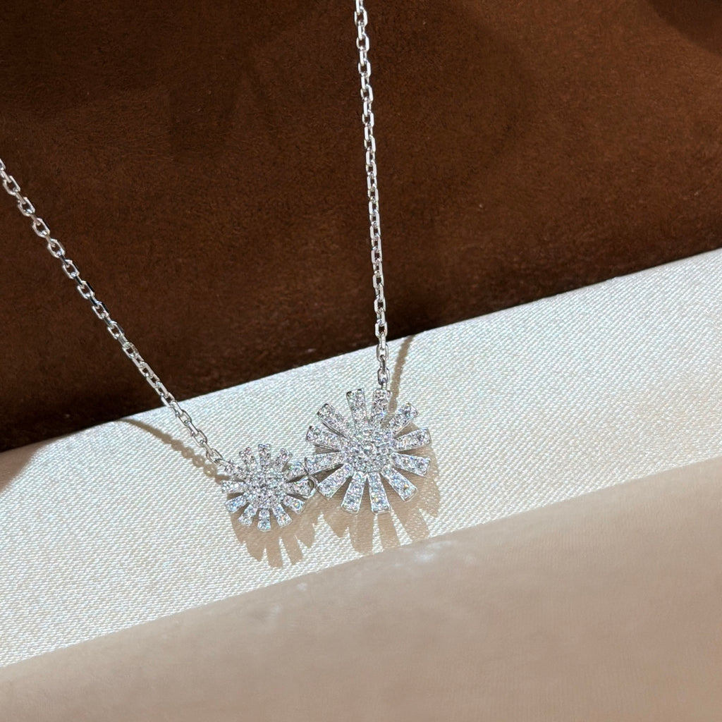 A7473 Crystal Vintage Necklace