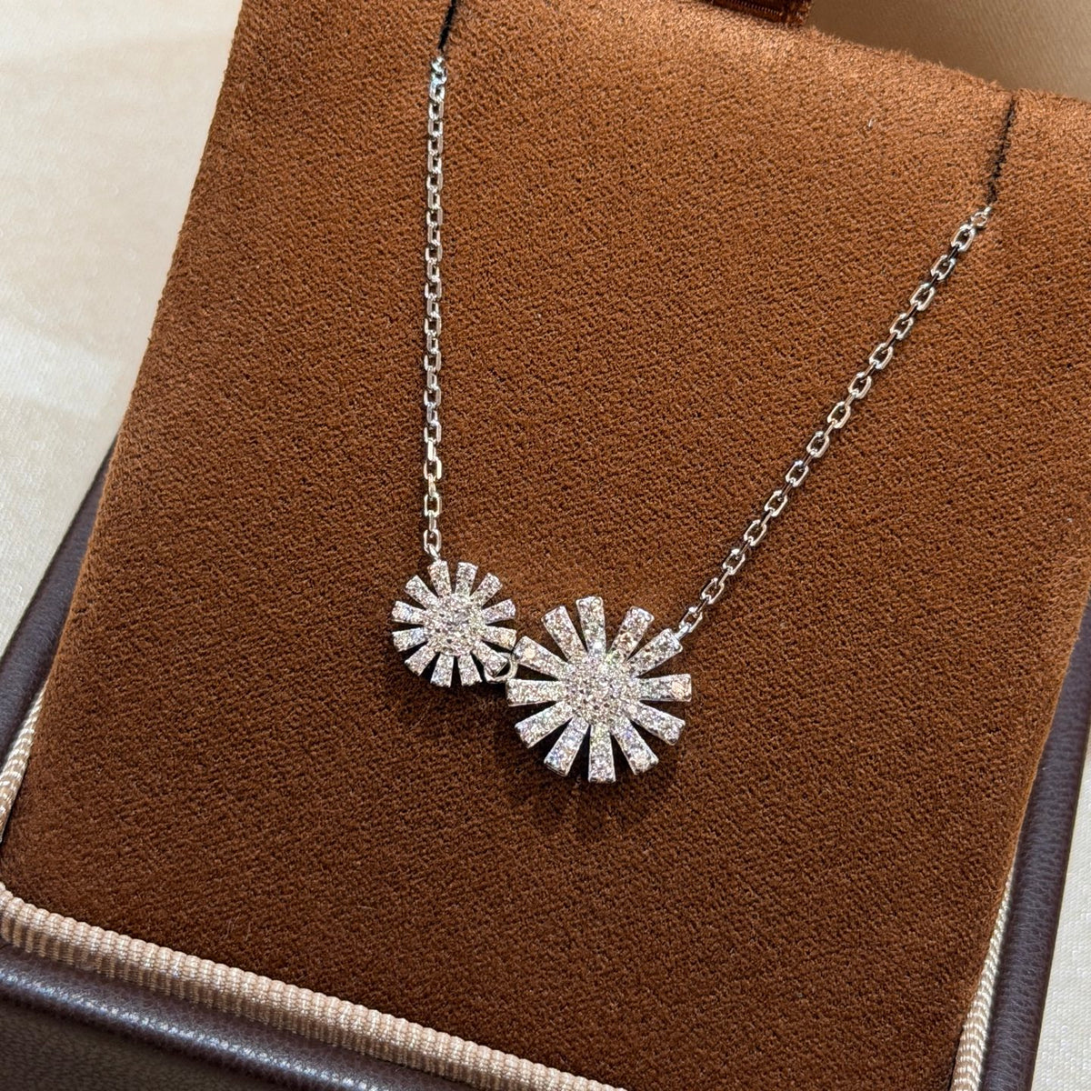 A7473 Crystal Vintage Necklace
