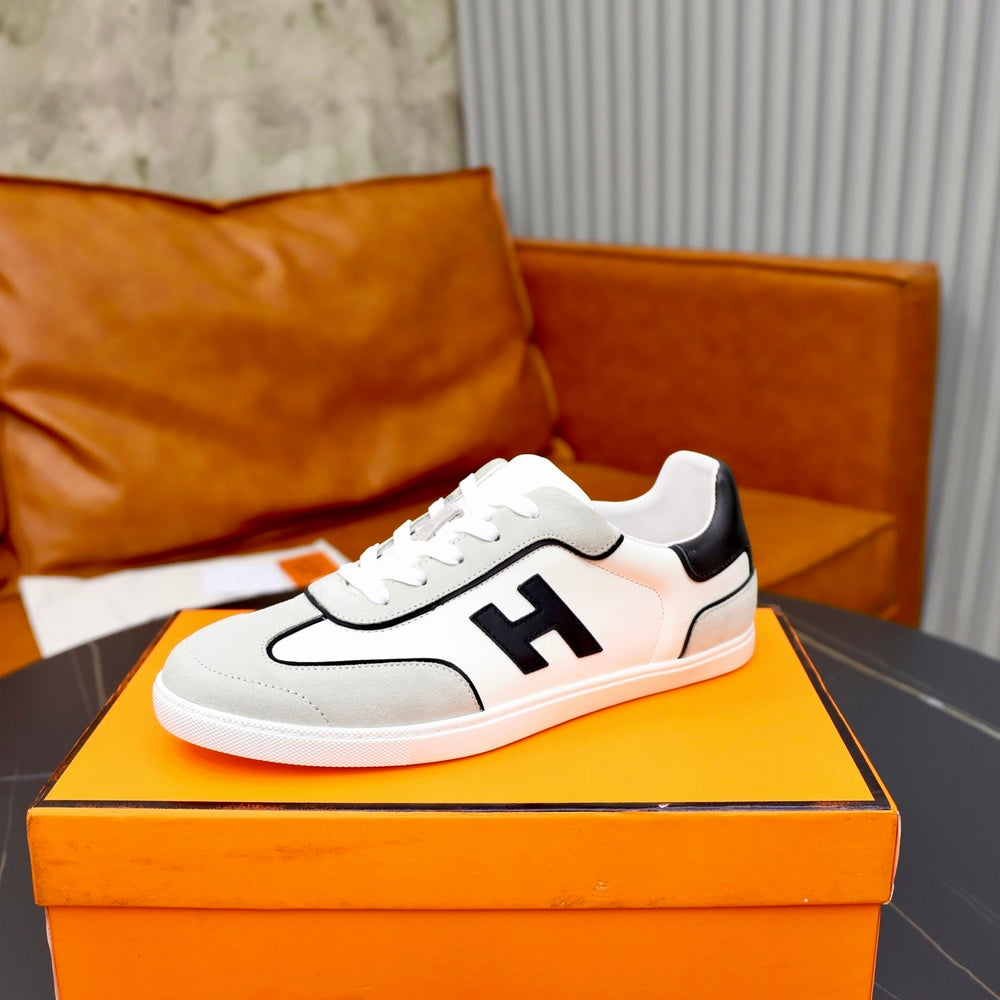Hermès Men's Shoes - Style 428858