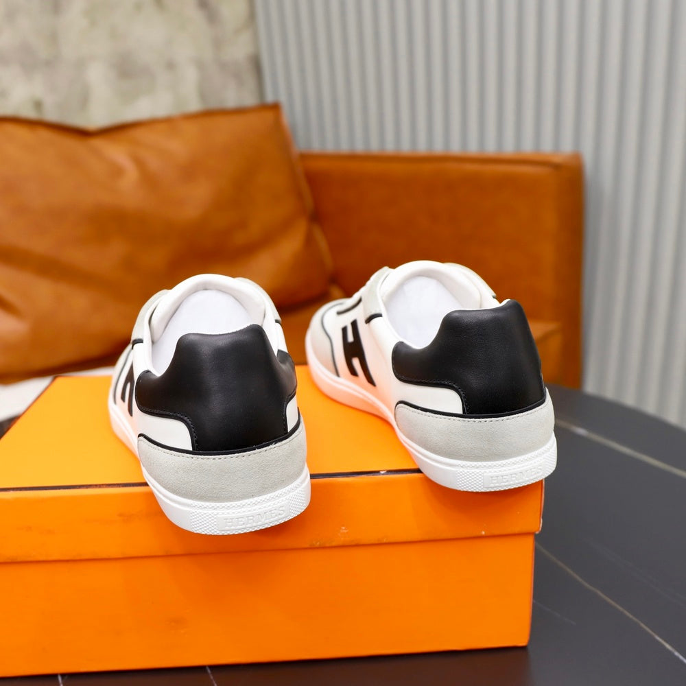 Hermès Men's Shoes - Style 428858