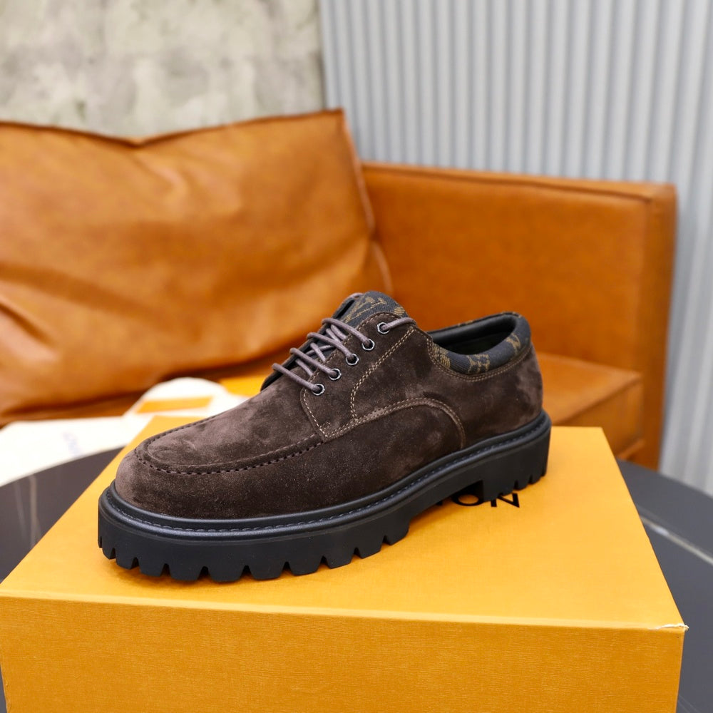 Louis Vuitton Men's Dress Shoes - Style 426032