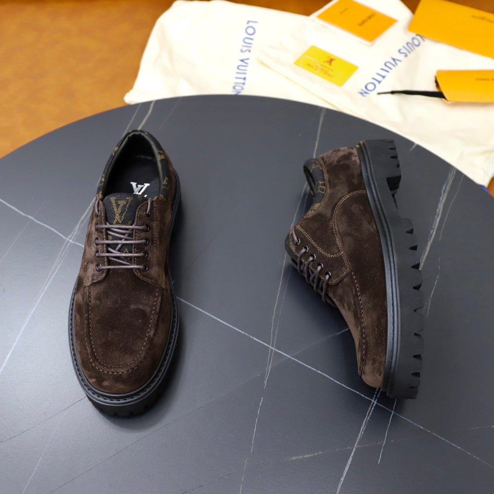 Louis Vuitton Men's Dress Shoes - Style 426032