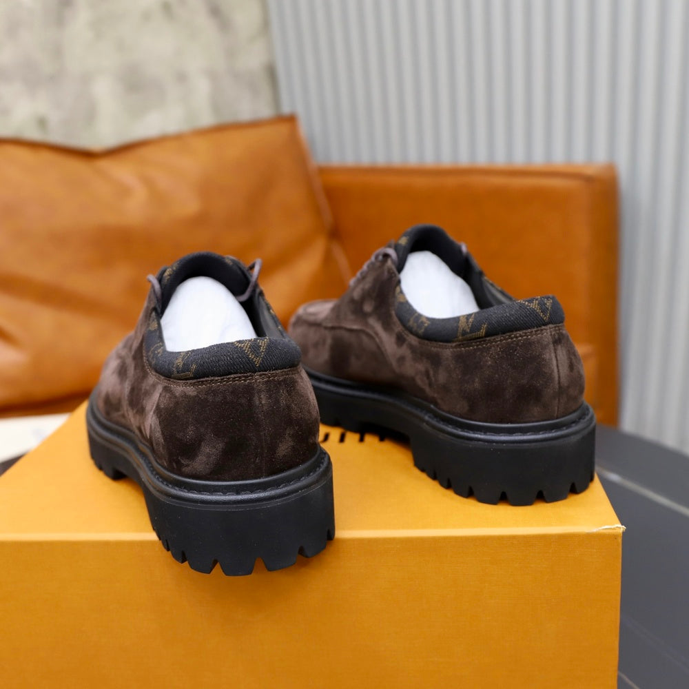 Louis Vuitton Men's Dress Shoes - Style 426032