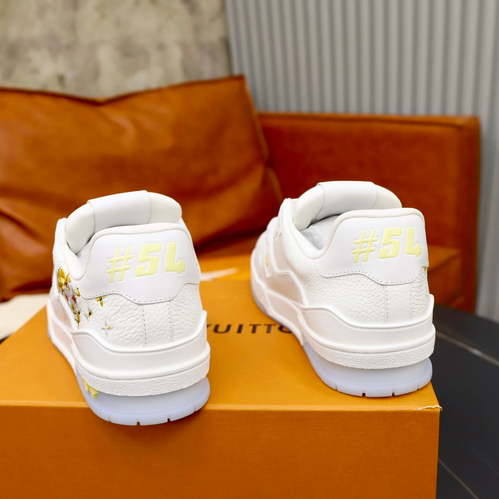 Louis Vuitton Men's Shoes - Style 426991