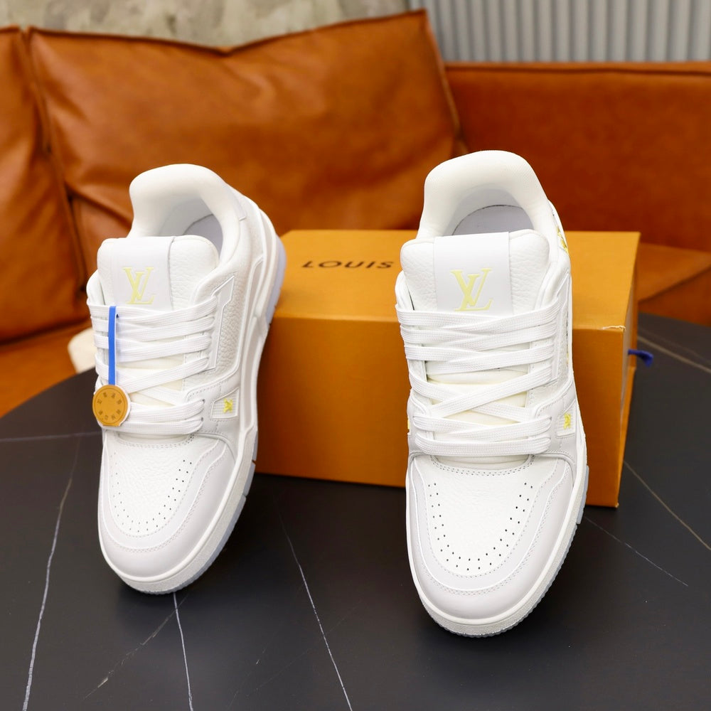 Louis Vuitton Men's Shoes - Style 426991
