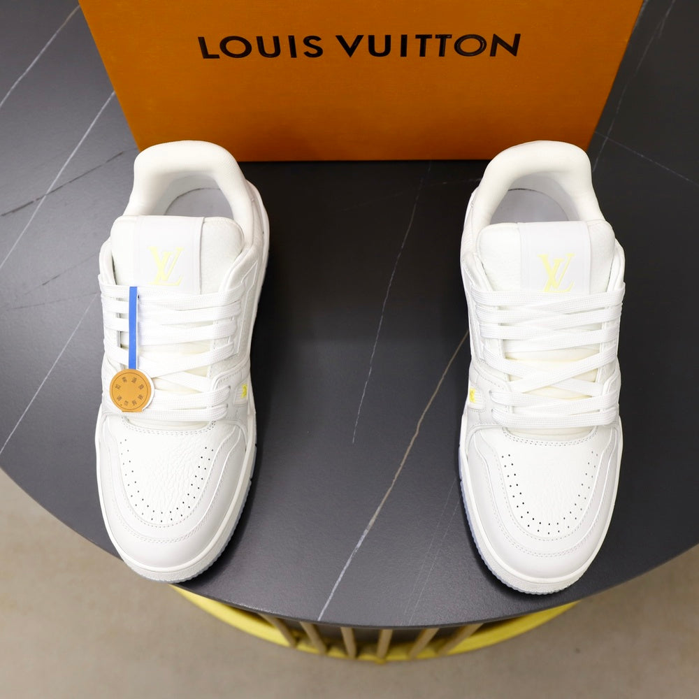 Louis Vuitton Men's Shoes - Style 426991