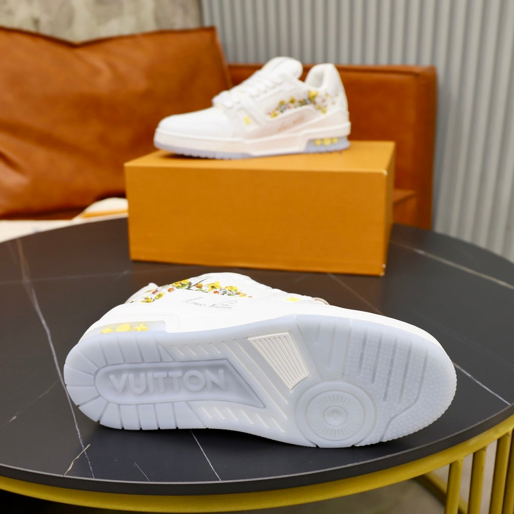 Louis Vuitton Men's Shoes - Style 426991