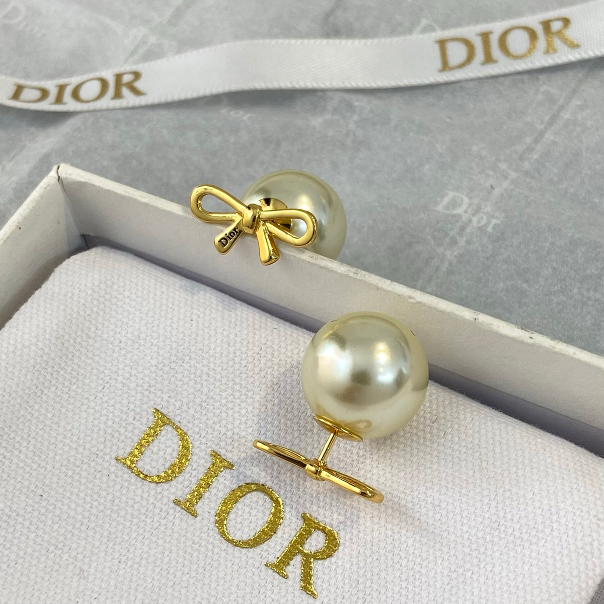 Bow Earrings