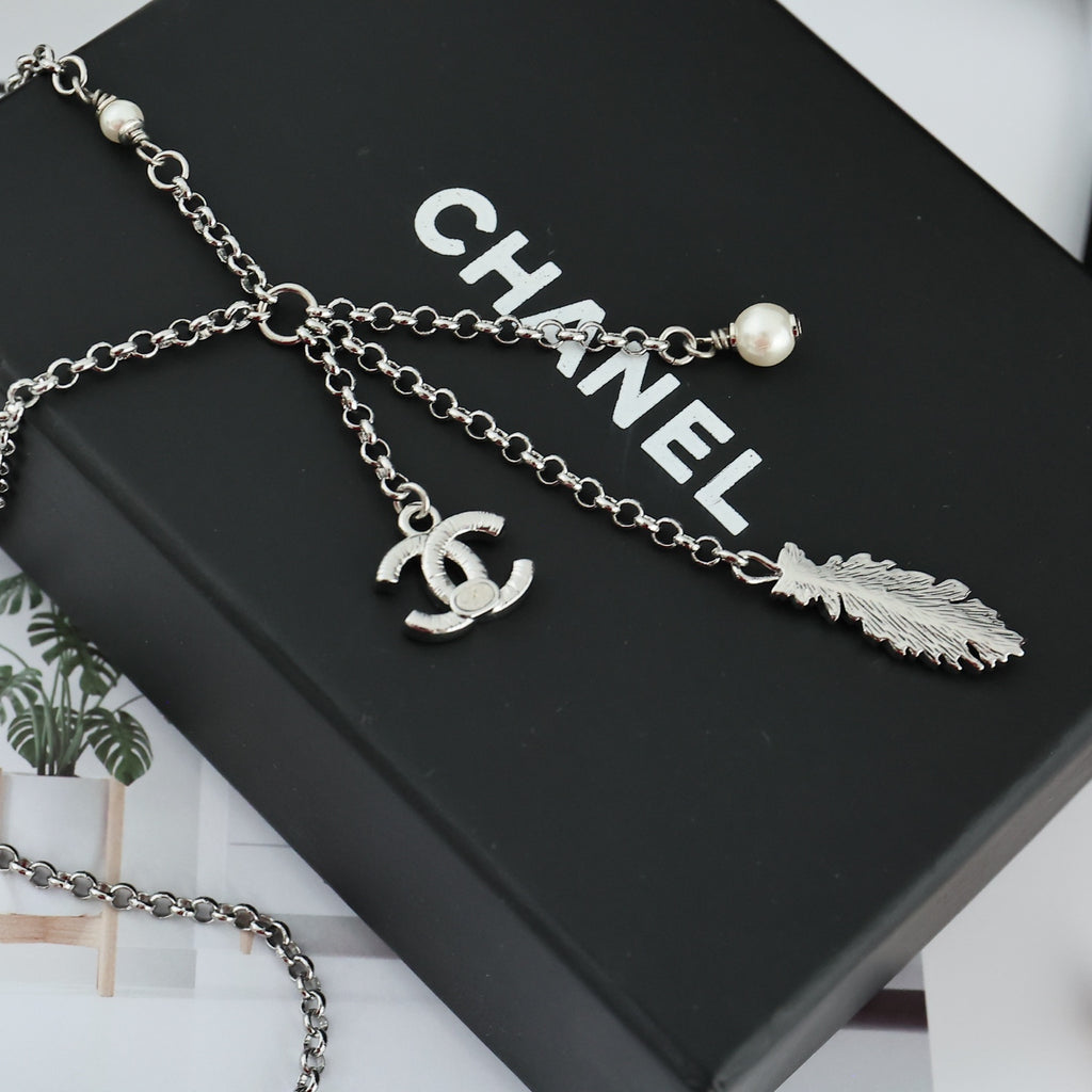 CHANEL Feather Tassel Necklace