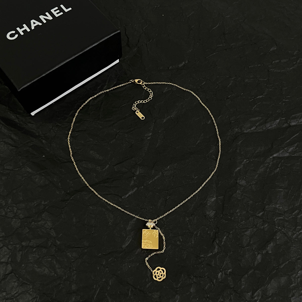 CHANEL Vintage Necklace