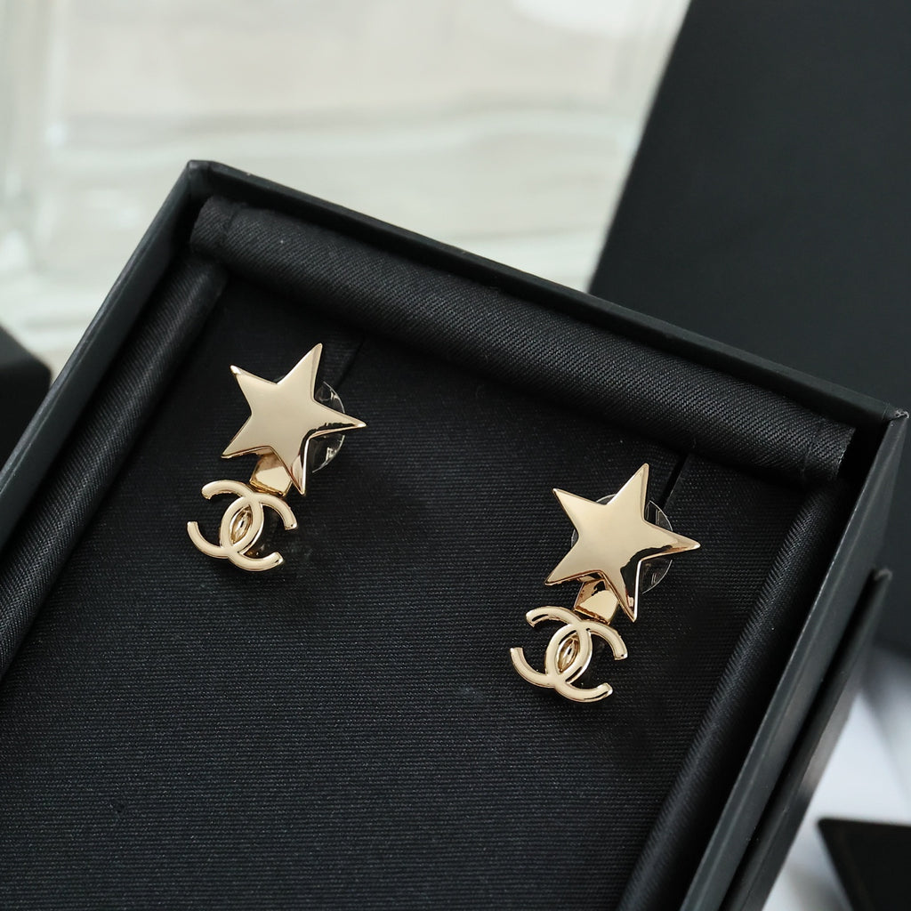 CHANEL Double-C Earrings