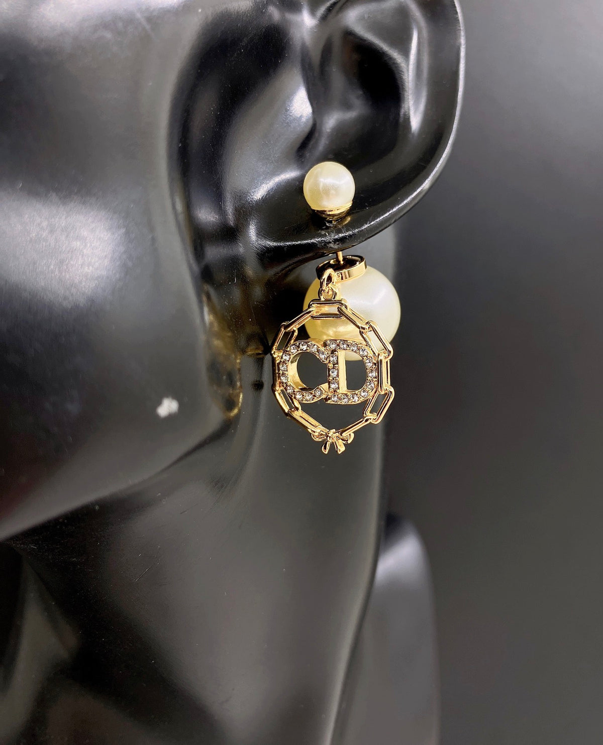 Pearl Four-Leaf Clover Earrings