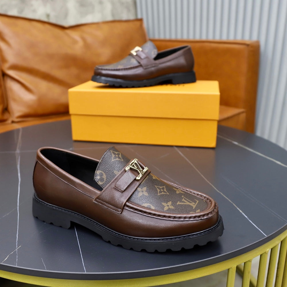 Louis Vuitton Men's Dress Shoes - Style 426622