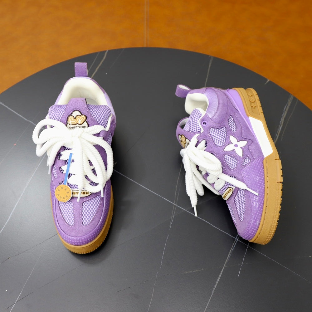 Louis Vuitton Unisex Sneakers - Style 426995