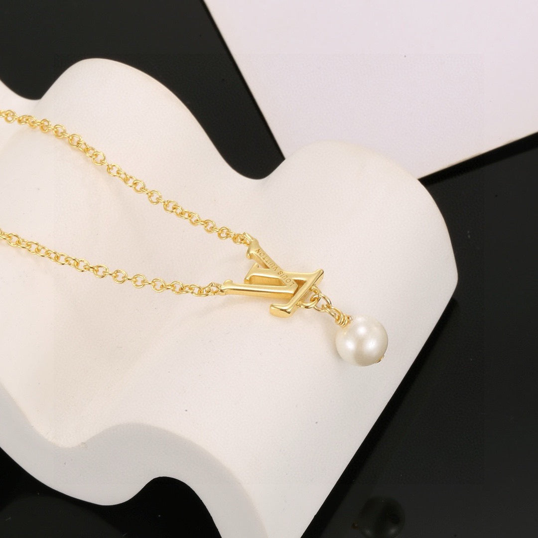 LOUIS VUITTON Necklace