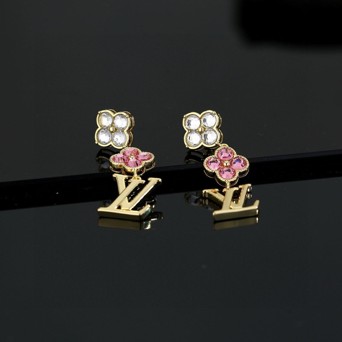 LOUIS VUITTON Earrings