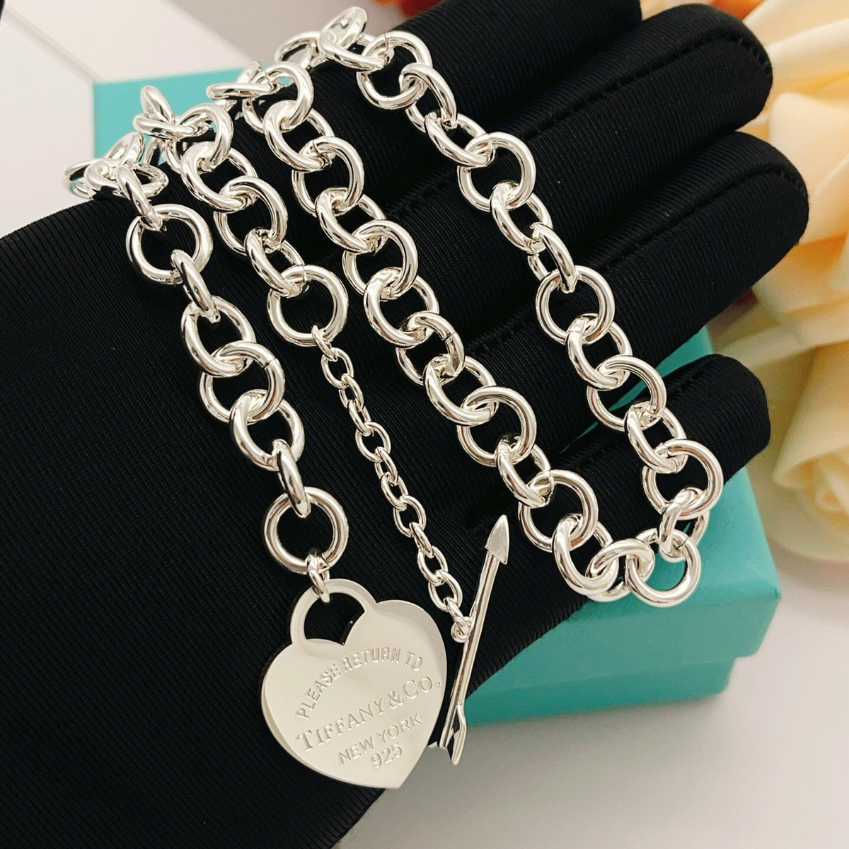 TIFFANY & CO. P78TX075 Necklace