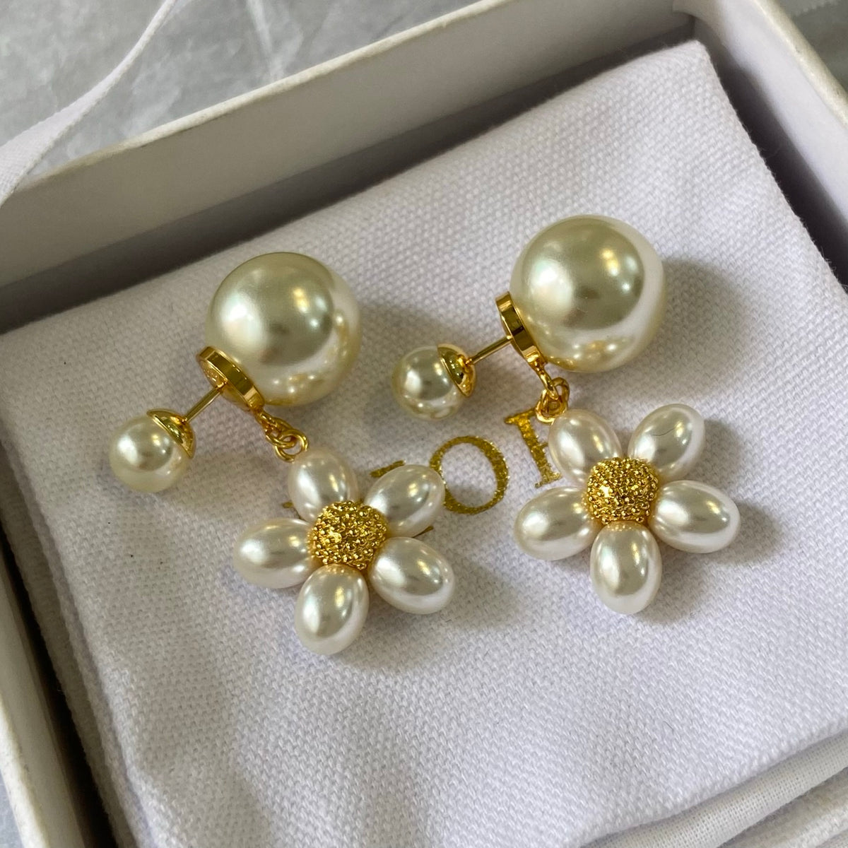 P80 Pearl Earrings