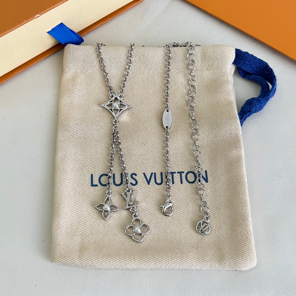 LOUIS VUITTON Vintage Necklace
