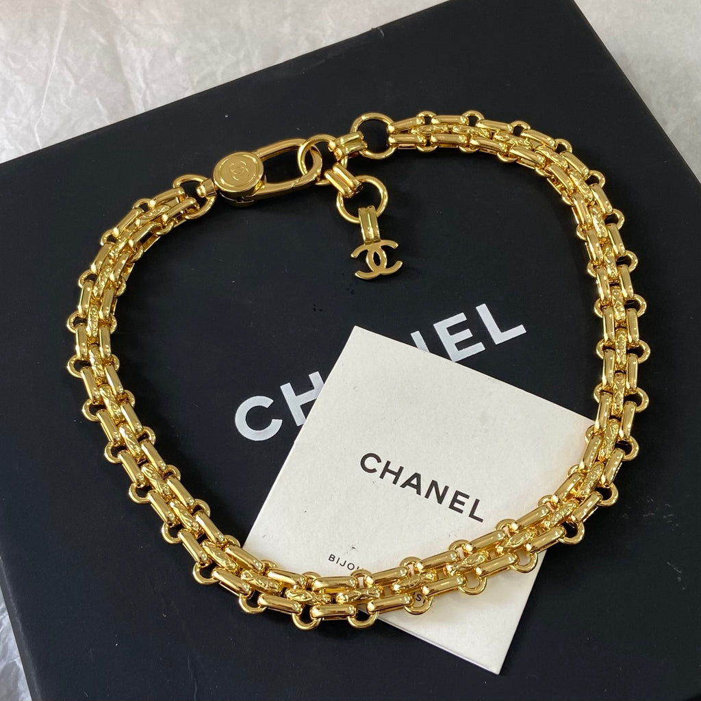 CHANEL Tassel Vintage Necklace