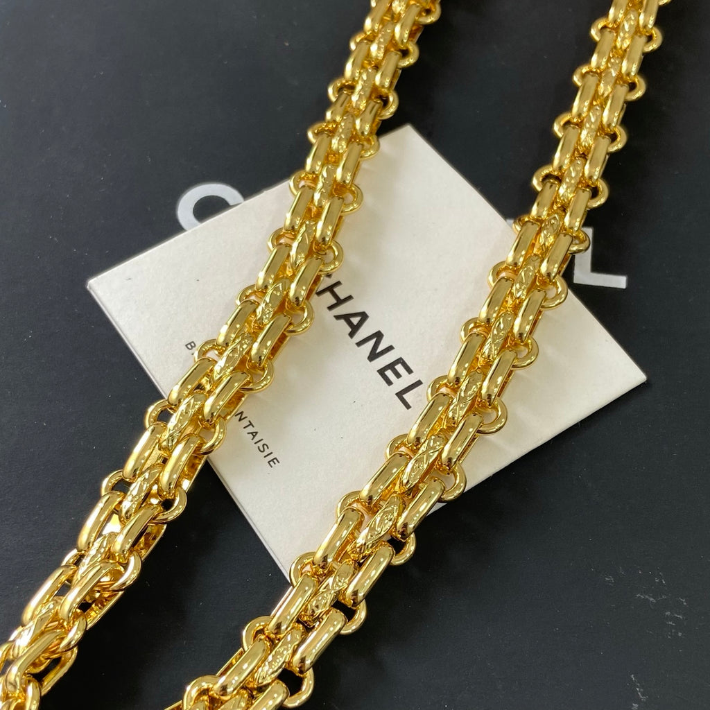 CHANEL Tassel Vintage Necklace