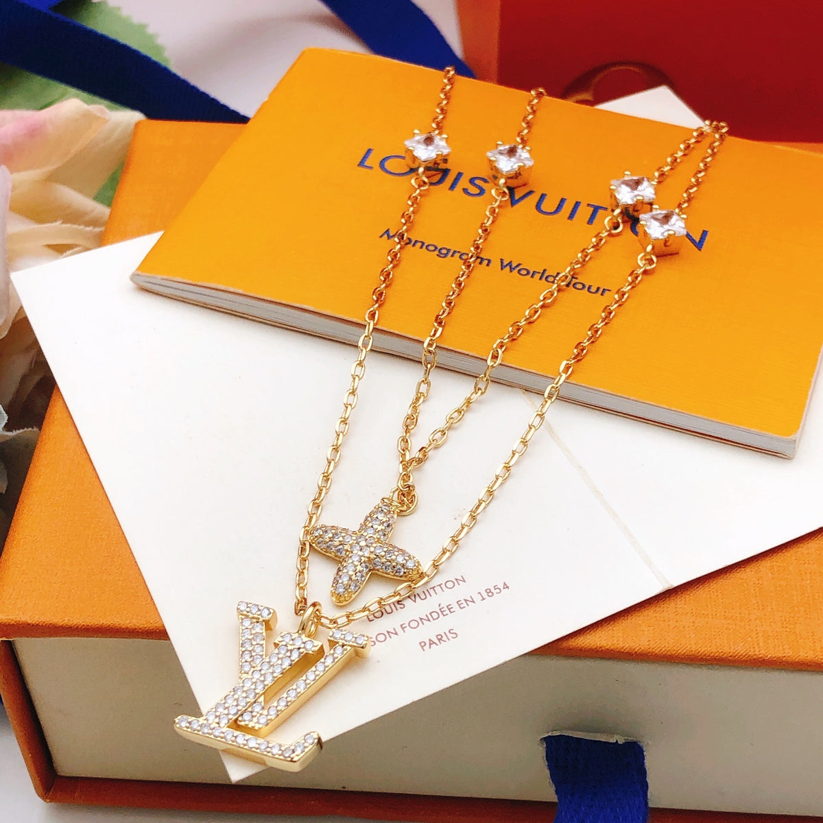 LOUIS VUITTON Necklace